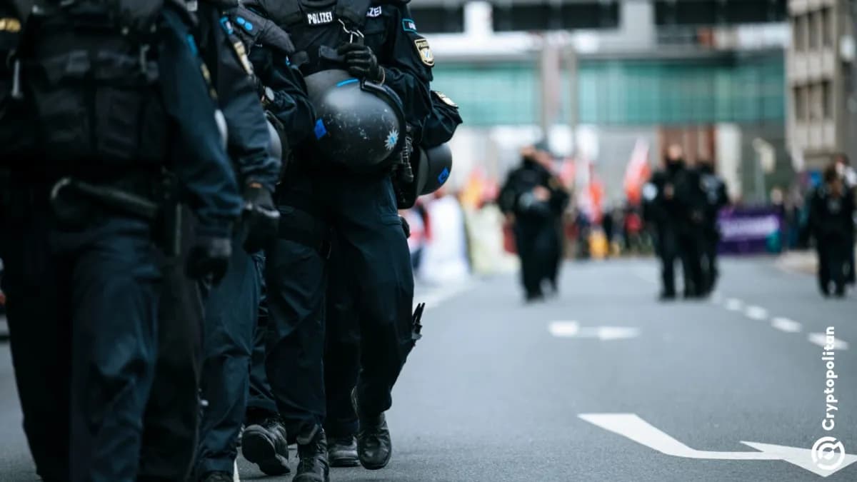 ألقت الشرطة التايلاندية القبض على 6 نيجيريين يديرون عمليات احتيال باستخدام الذكاء الاصطناعي تستهدف النساء الأكبر سناً